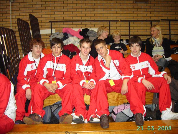 Joey Swiss Team.jpg